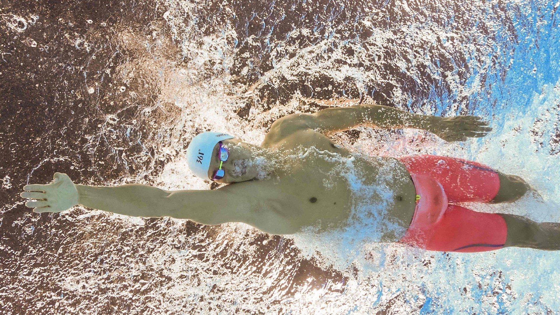 基耶萨独木擎天，克罗地亚铁血压制墨西哥